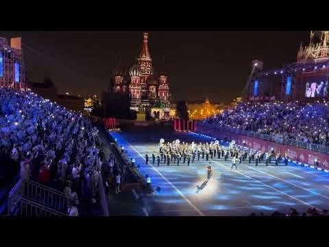 Встанем. Шаман на Красной площади