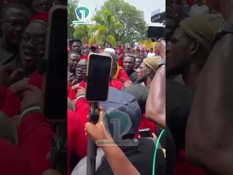 Tensions Rise at Parliament! Supporters Tussle to Cross Barricaded at #SaveTheJudiciaryDemo