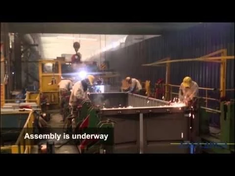 How are Shipping Containers Made? Easy to Follow Video Image Carrossel with Subtitles
