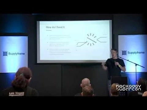 Hackaday Supercon - Justin McAllister : Simple Antennas to Survive the Zombie Apocalypse