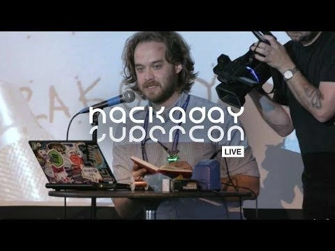 Hackaday Supercon - Zach Fredin : Cyborg Ring