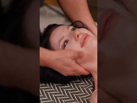 Original deep tissue massage and chiropractic adjustment for Ellie #deeptissuemassage