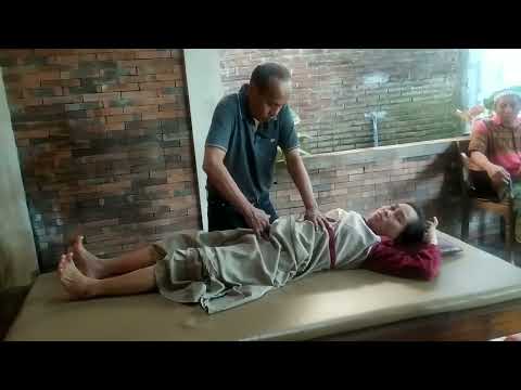 Desi back pain massage. • full body and hip massage therapy • Desi bhabhi ka massage