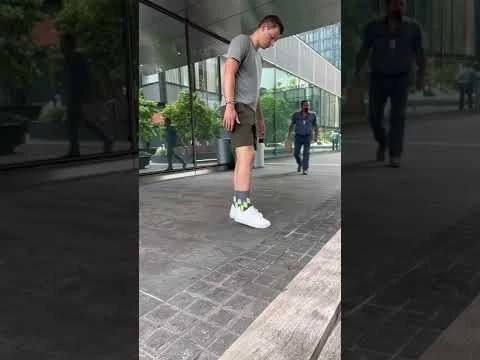 Knee Clicking