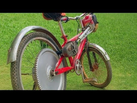 Farmer Attached a Lawnmower to His Bicycle! Makes It Run Like Lightning
