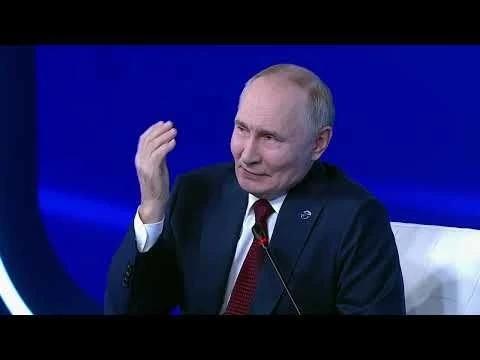 «В бары в кокошниках»: Путин — о том, почему Россию не разложить изнутри