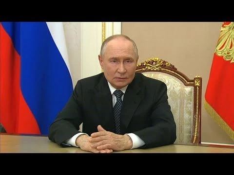 «Неравнодушные и деятельные»: Путин — тем, кто делает Россию сильнее