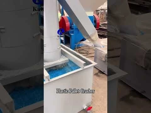 Plastic crusher crushes plastic pallets#plasticcrusher #plasticpallet #machine #recycling #recycle