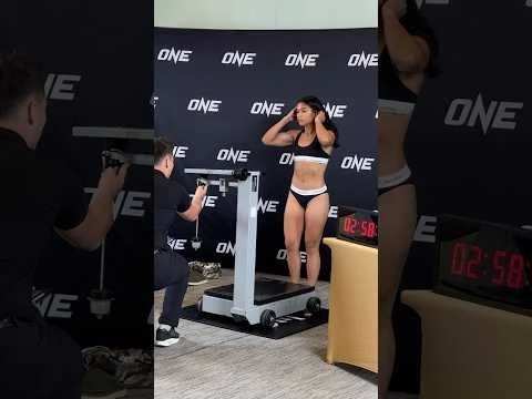 Jackie Buntan passes hydration and makes weight ✅ | ONE Fight Night 35 #onechampionship
