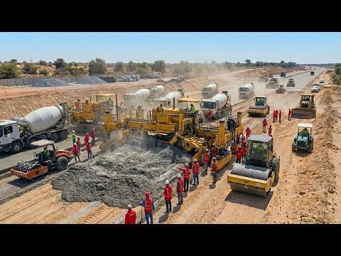You Won’t Believe How U.S. Genius Engineers Build Massive Concrete Roads With Cutting Edge Machines
