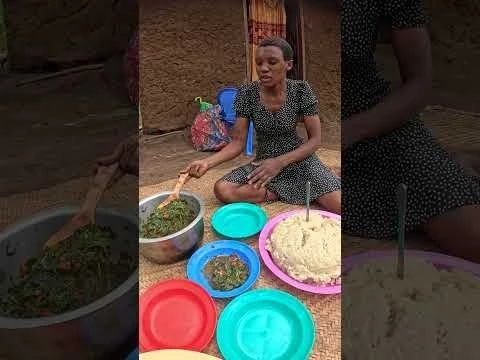 Serving with Love❤️ African Village Mum Feeds Her Construction Workers After a Hard Day #Shorts