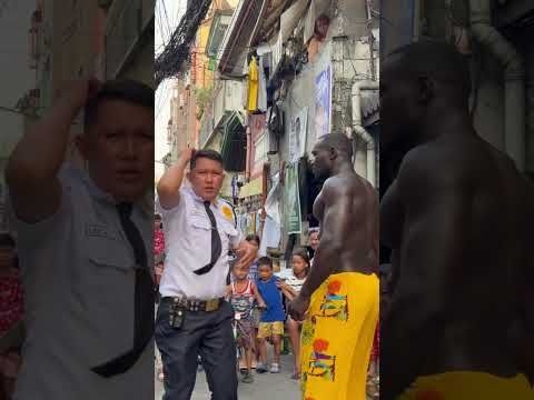 @a_k_da_don  is so strong#thedancingsecurityguard